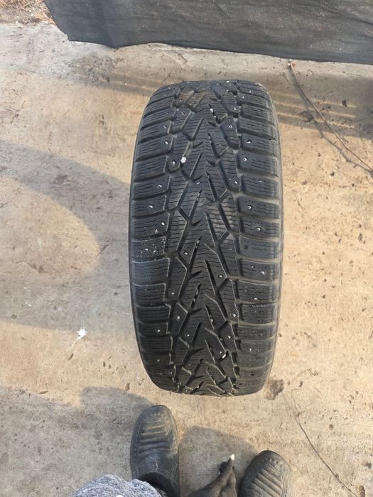 Продам резину размер 215/55/17 б/у