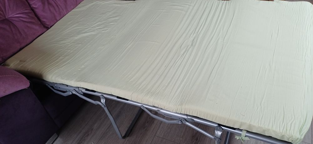 Диван двойка малко използван