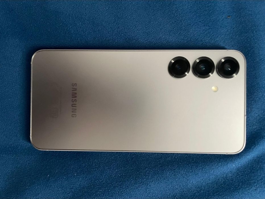 В продаже samsung s25