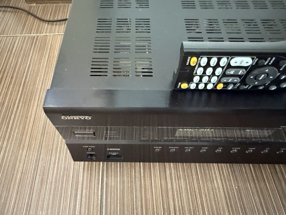 Onkyo TX-SR607 Resiver