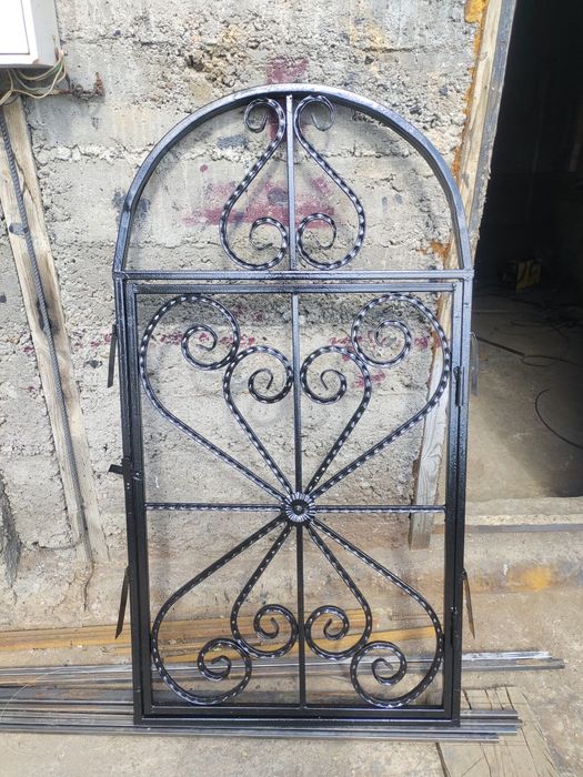 Оградки ,кресты ,ритуальные услугу .