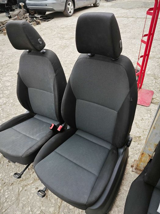 Плюшен салон Skoda Octaviq Шкода Октавия Седалки с подлакътник Н405