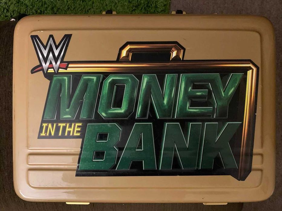 WWE Money In The Bank Briefcase куфар колекционерски Договорът куфарче