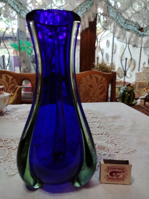 Чехославацкие , красивые, редкие вазы Богема.