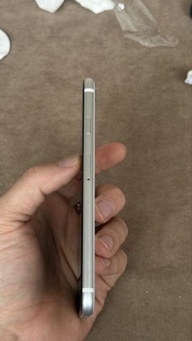 iPhone SE2020 в отличном состоянии 128Gb