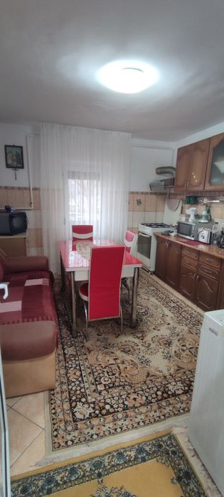 PROPRIETAR vând apartament 3 camere decomandat