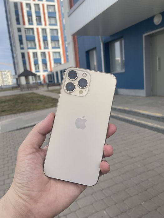 продаю 13про мах 512гб