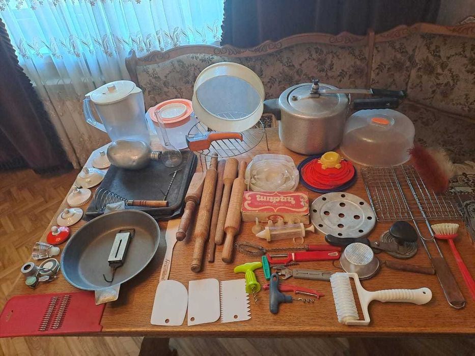 Сито   советского производства, овощерезка и другое