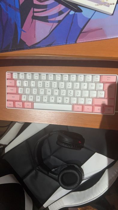 Tastatura silentioasa iluminata