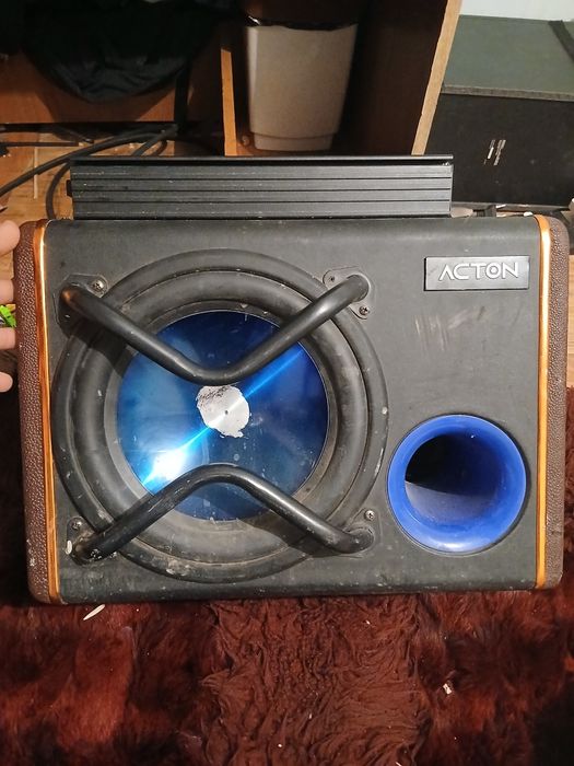 Сабуфер в хорошем состоянии