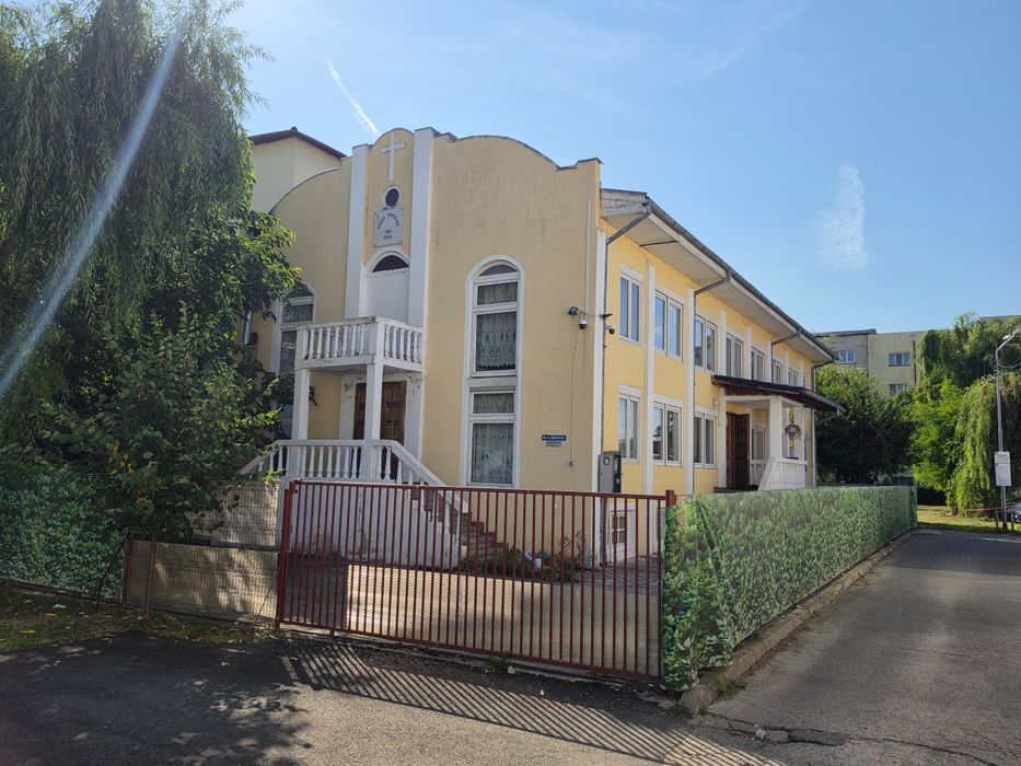 DE ÎNCHIRIAT – Spațiu comercial P+D, 220 mp, lângă Penny M11