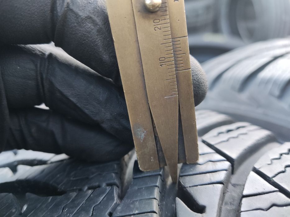 185/65/15 Michelin Alpin