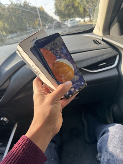 Samsung M12 dastavka bor