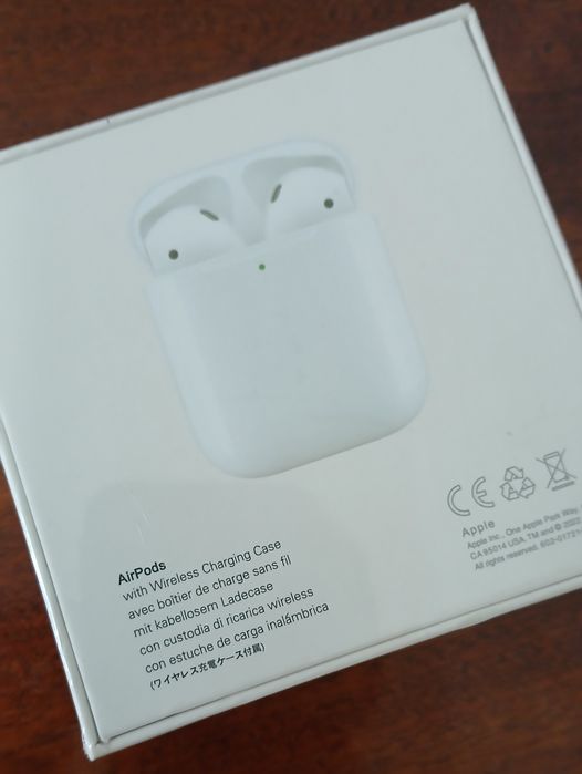 Продам AirPods 2 with wireless charging case