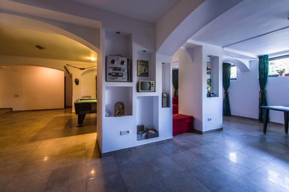 Inchiriere camera in pensiune 2000 lei/luna plus utilitati