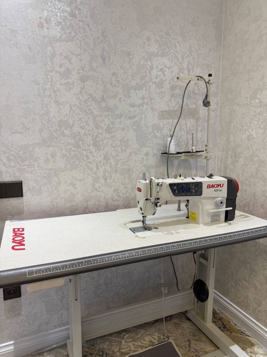 промышленная швейная машина.