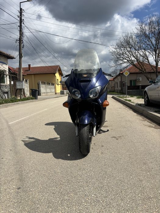 Продавам Хонда 250