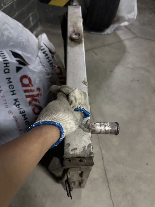 Радиатор на крузак 100