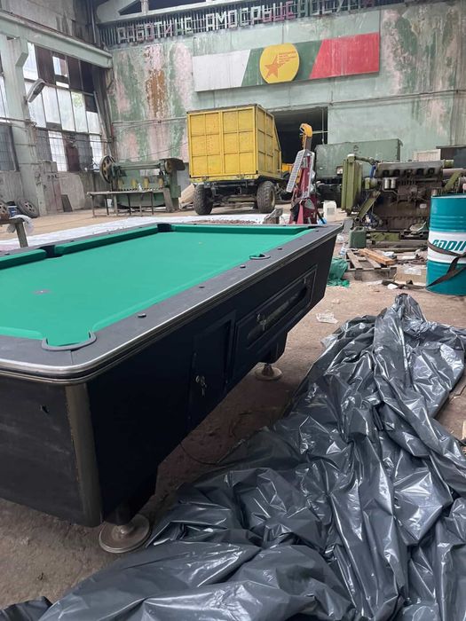 Билярдна маса - билярд