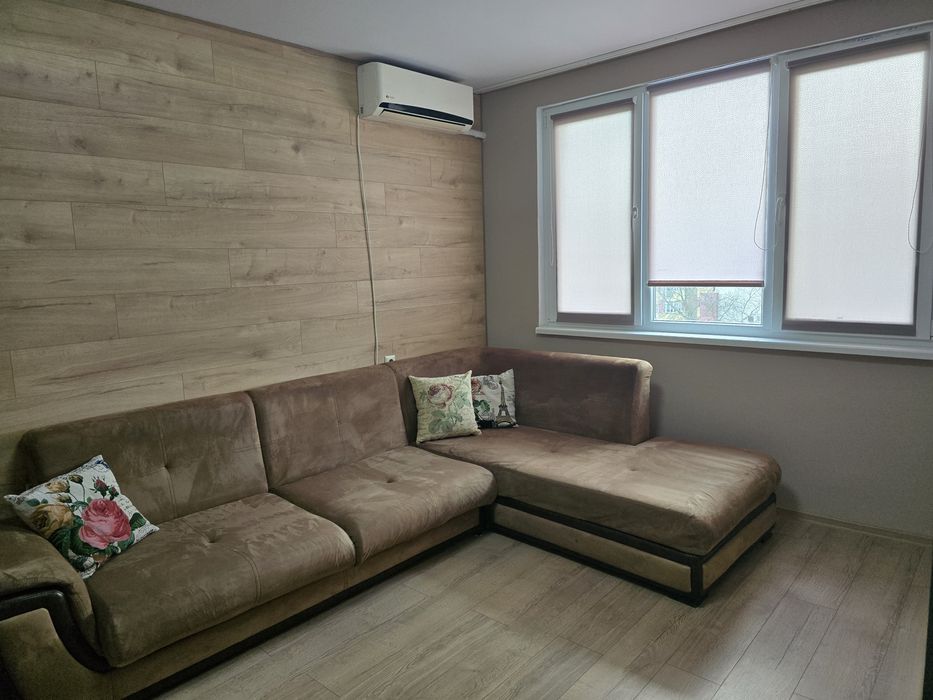 Продава се Двустаен апартамент в Добрич, Център - 67 кв.м за 800 €/кв.м - Снимка #3