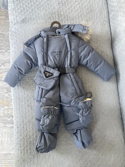 Продам детский комбинезон