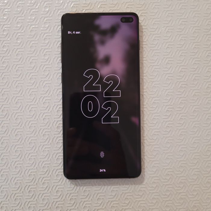 Продам samsung s10 plus