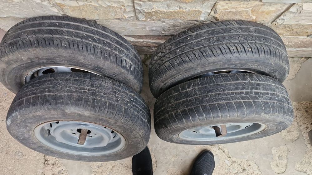 Шины комплект 4 штуки с дисками