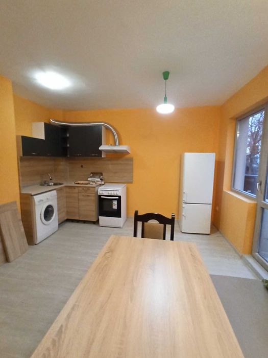 Дава се под наем Двустаен апартамент в Пловдив, Център - 50 кв.м за 375 € - Снимка #1