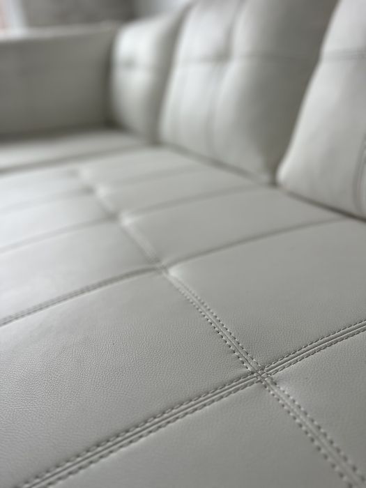 Бял Кожен Ъглов Диван