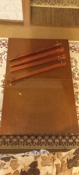Продам раскладной стол.