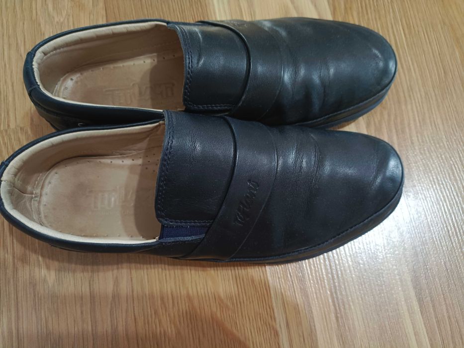 Школьные туфли в идеальном состоянии