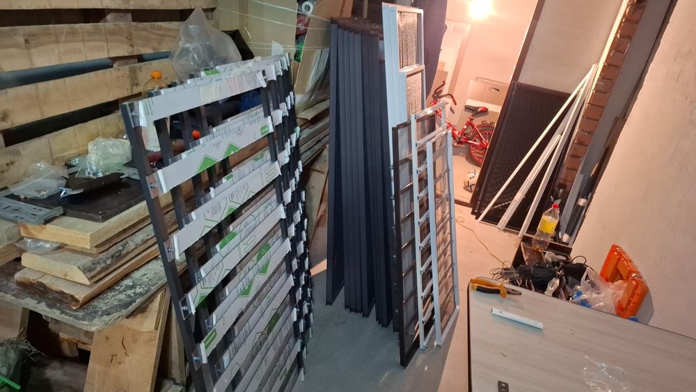 Москитные сетки. Решётки.