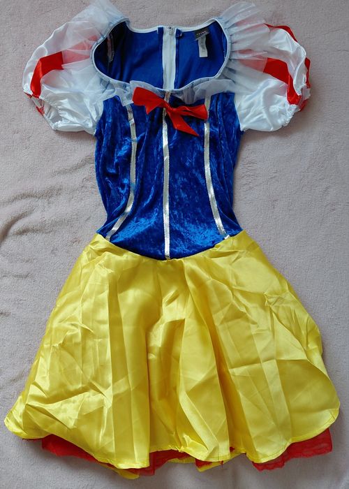 Costum Alba ca Zăpada