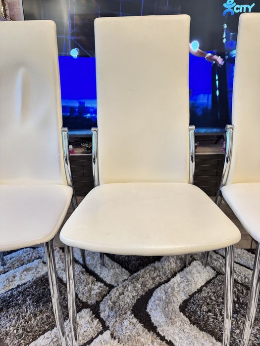 Холови столове комплект 4 бр бяла кожа използвани