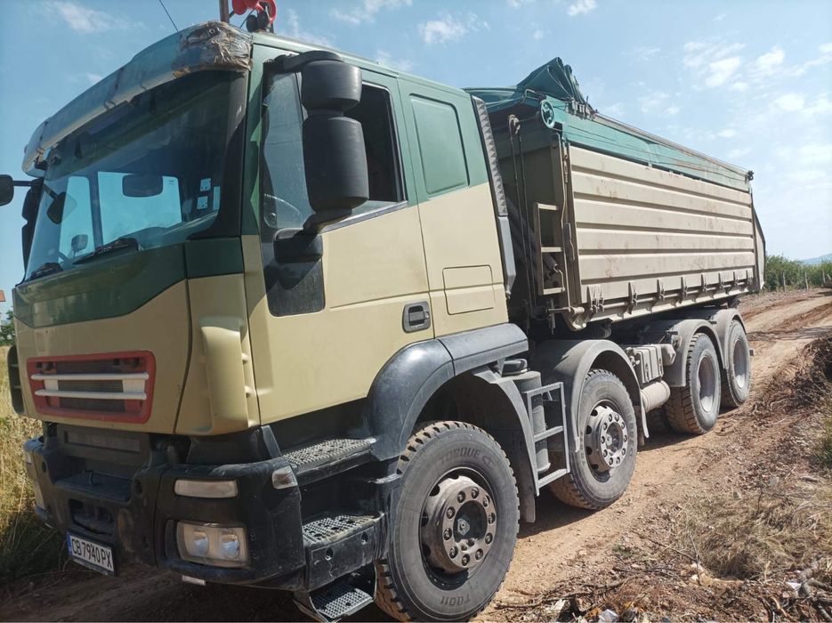 Самосвал IVECO STRALIS 4 осен с тристранен лиген