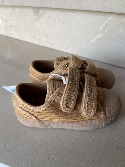 Нови детски обувки Mango