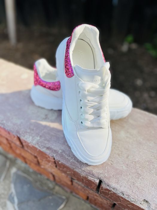 Adidasi Dama Alexander Mcquen marime 38