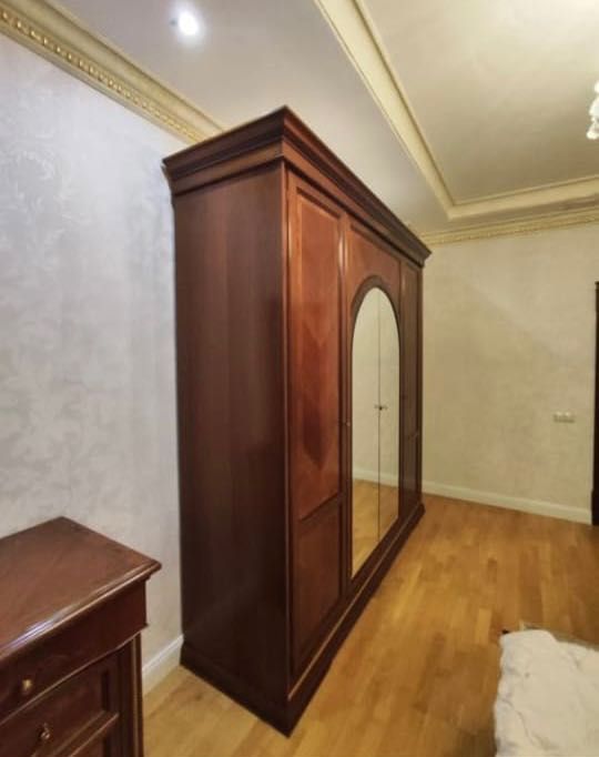 Итальянский спальный гарнитур