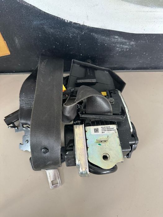 Centura stanga fata Volvo S90 V90 31675242