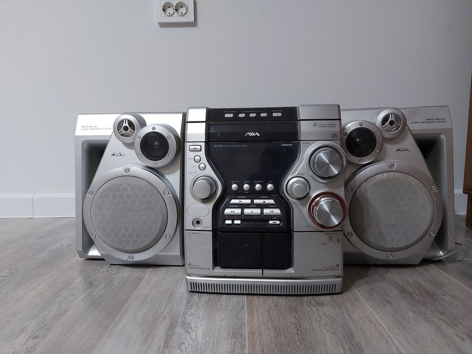 Музыкальный центр