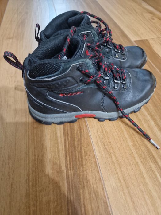 Vând ghete Columbia copii