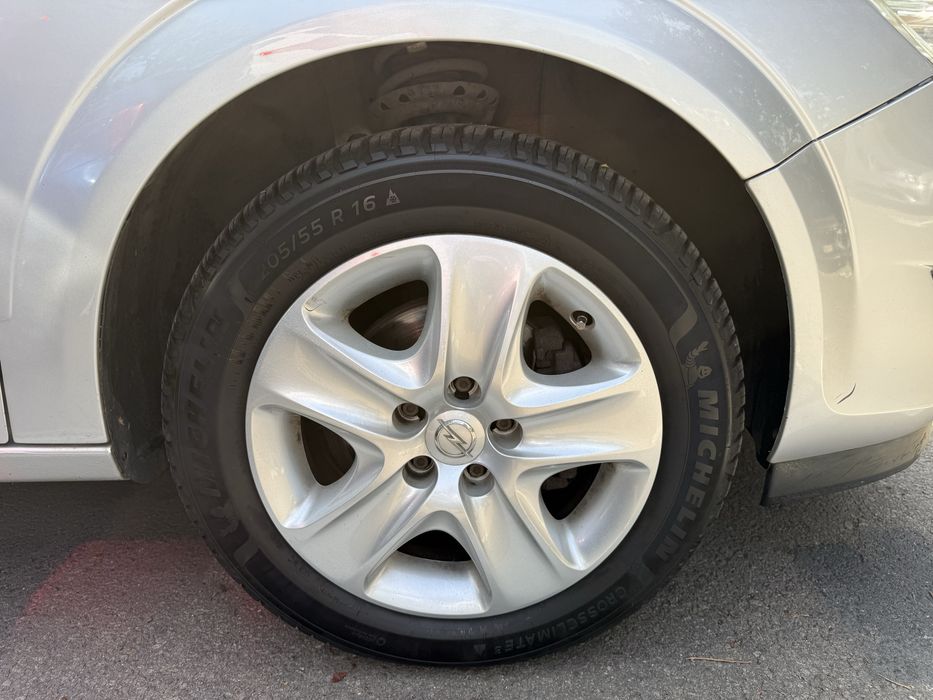Opel astra h 2011