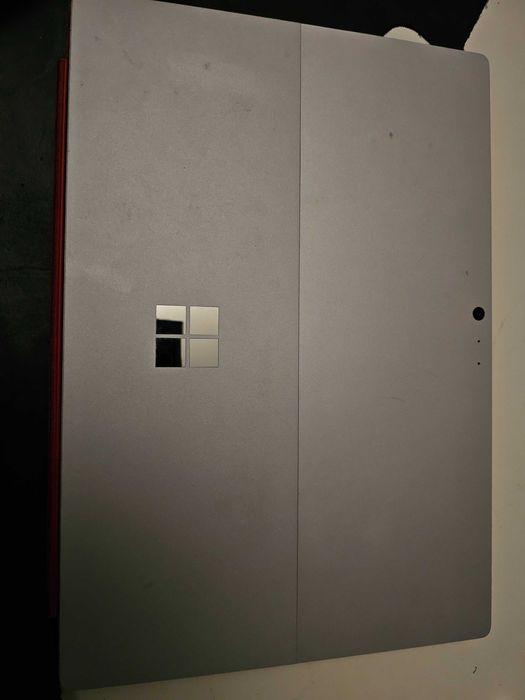 Surface Pro 4 i5 SSD 256 Ram 8Gb cu baterie defecta