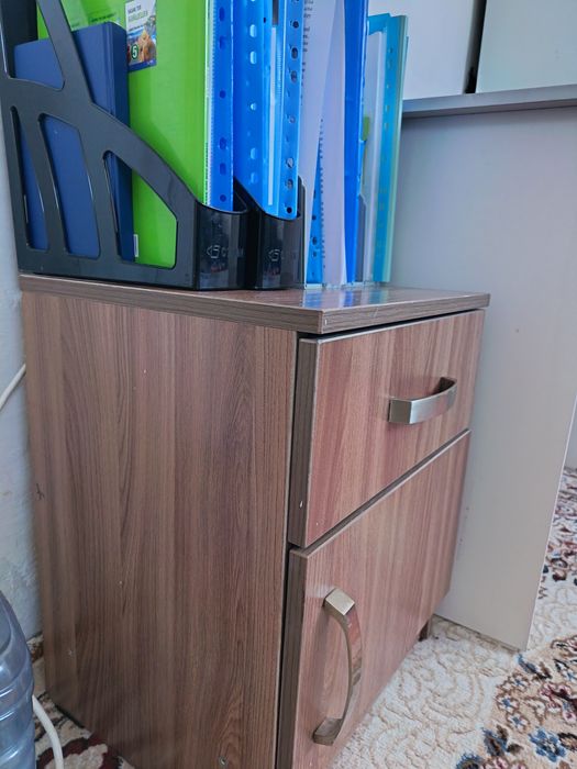 Срочно продам тумбу недорого.