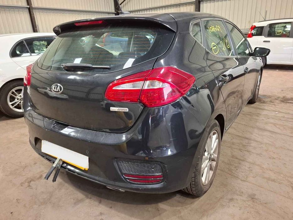 Bare Spate Kia Ceed 2016 Hatchback Negru