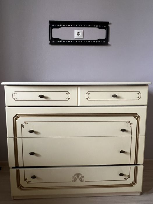 Продам спальный гарнитур