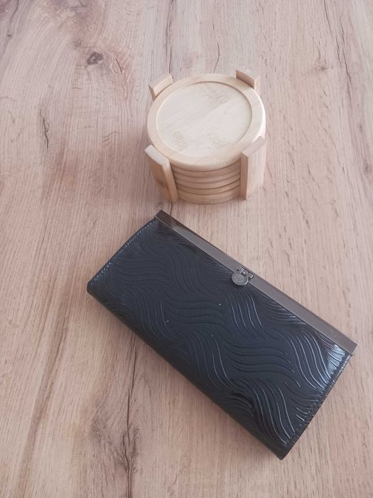 Дамско-портмоне -