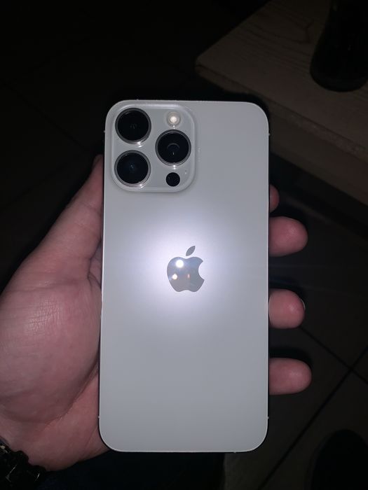 Iphone 15 pro max 1TB white белый идеаль с каробкой