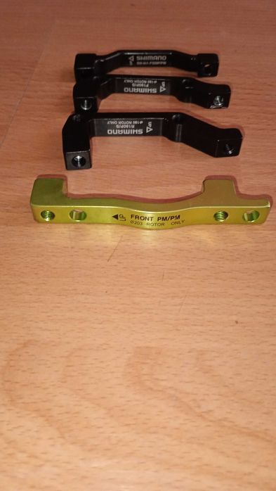 Преходник адаптер за спирачен диск колело