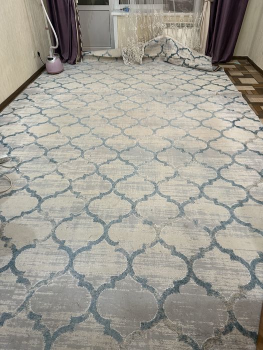 Продам ковер в отлтчном состояний б/у